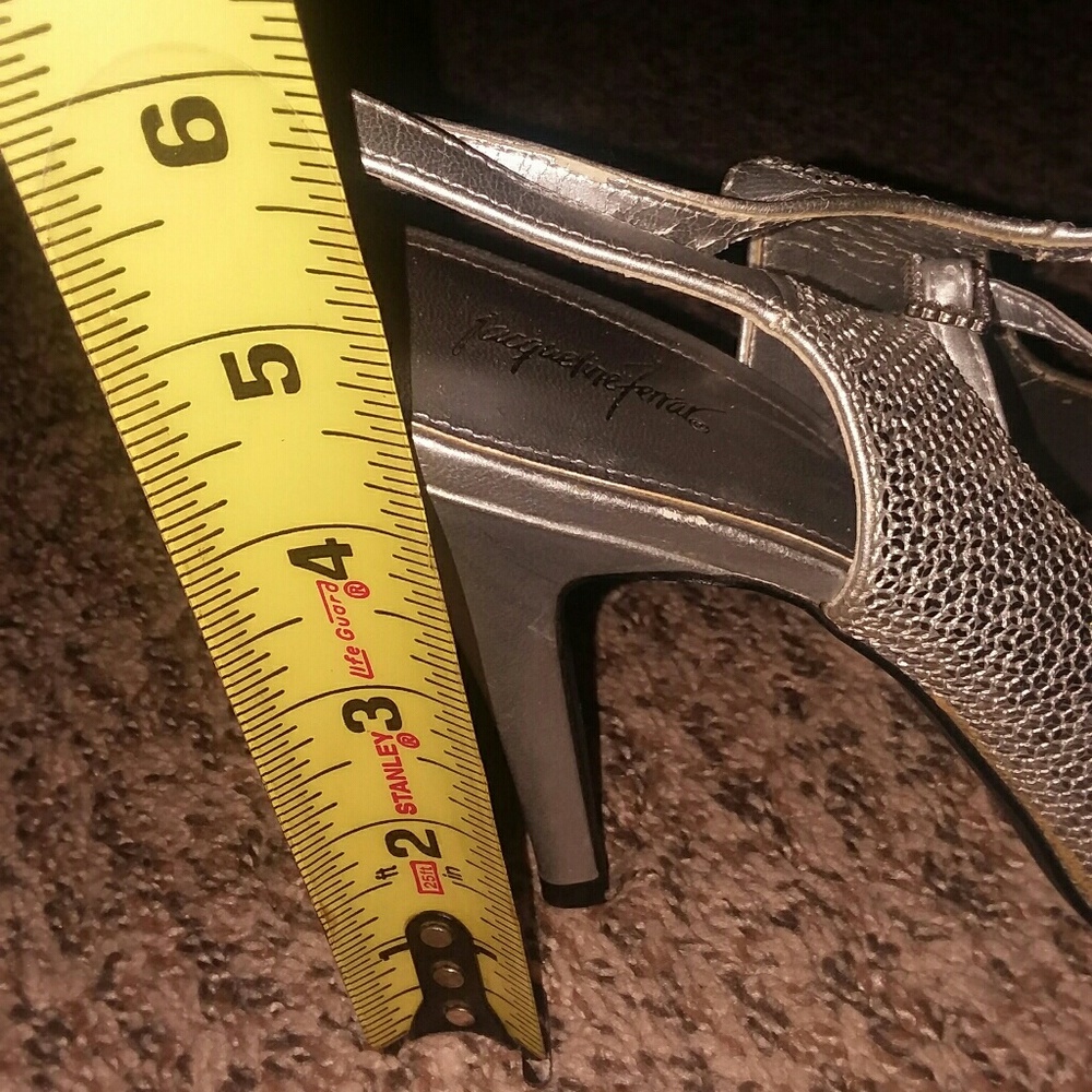 Silver heels - Picture 4 of 4